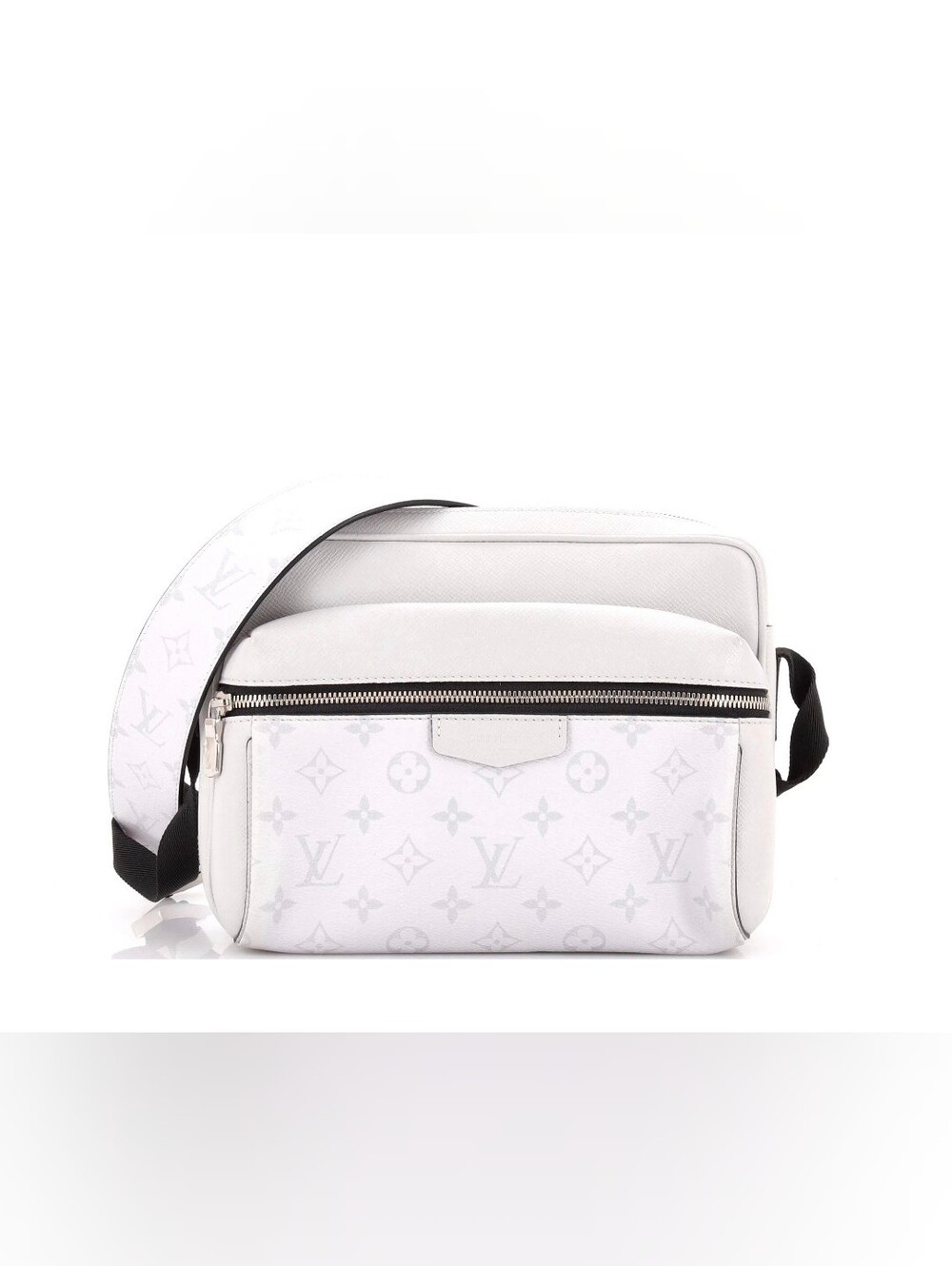 Louis Vuitton White Taigarama Outdoor Messenger Bag Like New